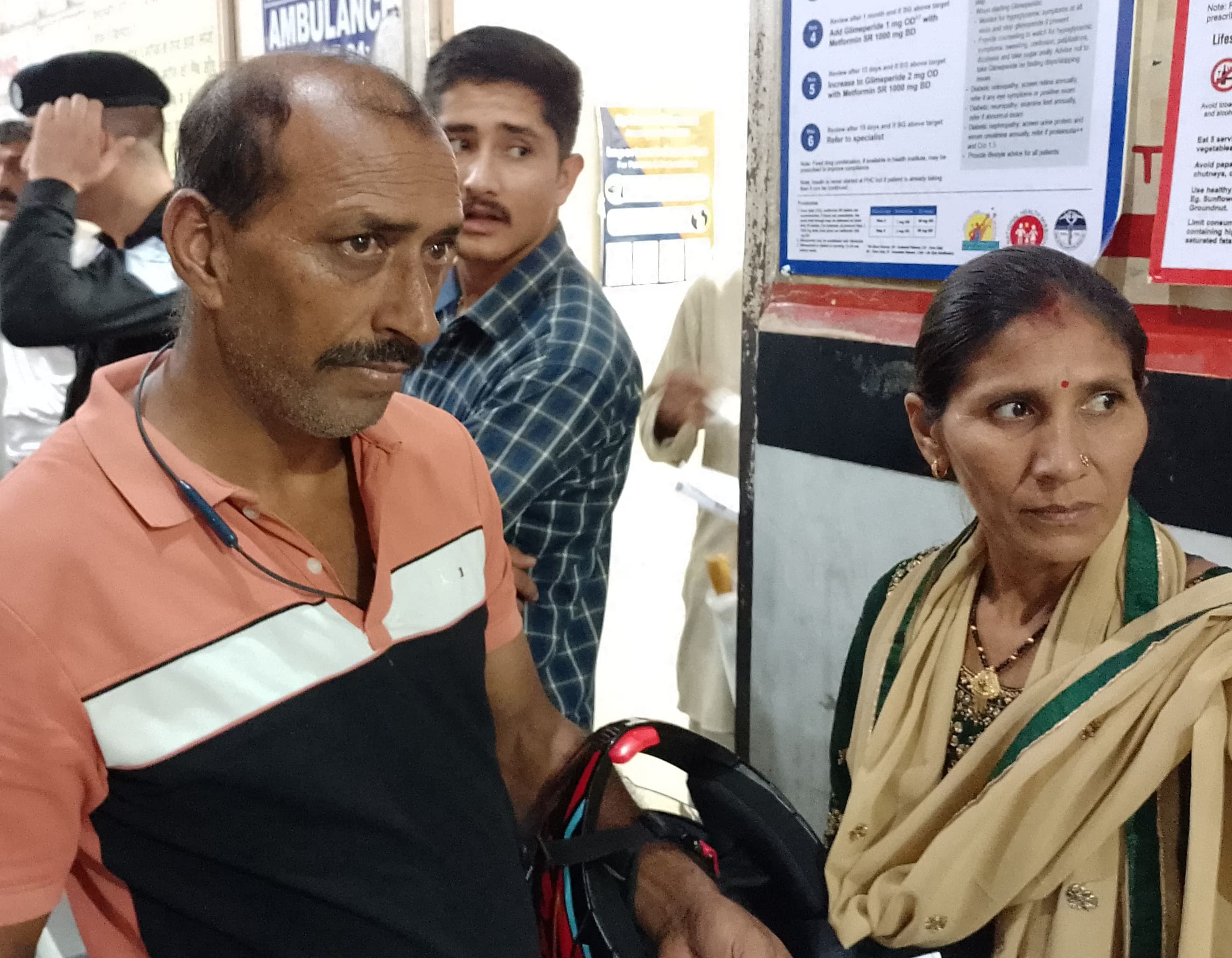 असाईनमेंट:जोनल अस्पताल मंडी में तैनात डॉ प्रिया सहित नर्सिज स्टाॅफ। संवाद असाईनमेंट:जोनल अस्पताल मंडी में तैनात डॉ प्रिया सहित नर्सिज स्टाॅफ। संवाद