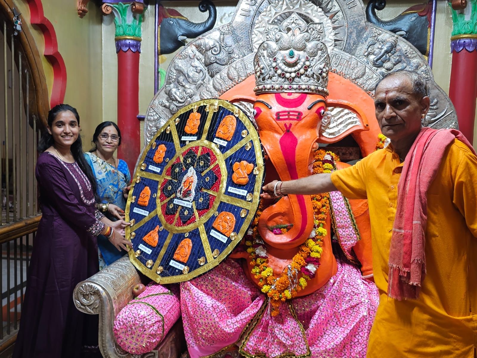 भगवान गणेश को बांधी गयी खरगोन की सबसे बड़ी राखी