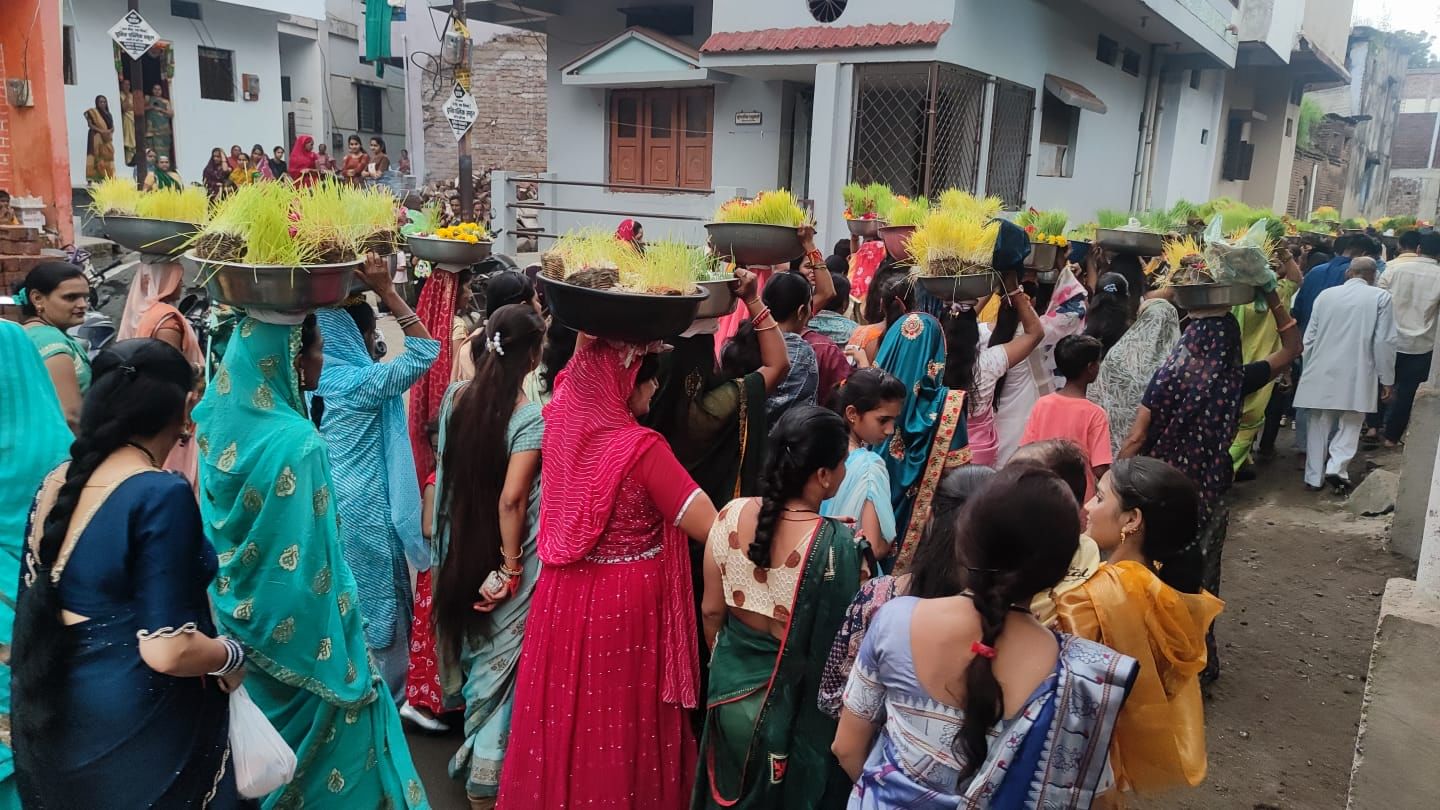 निमाड़ में रही भुजरिया पर्व की धूम