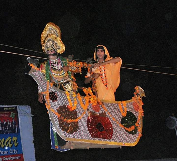 फोटो संख्या:64- श्री रामलीला परिषद के रंगमंच पर राम व रावण का युद्ध का दृश्य-- फाइल चित्र फोटो संख्या:64- श्री रामलीला परिषद के रंगमंच पर राम व रावण का युद्ध का दृश्य-- फाइल चित्र