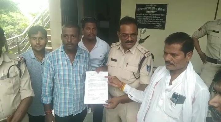 अवैध शराब बिक्री को लेकर महिलाओं ने दर्ज कराया विरोध