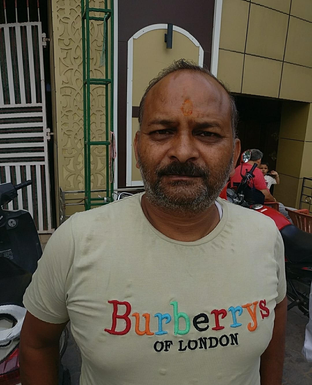 अंबाला छावनी में रामबाग रोड से निशात बाग मेन रोड पर बंद पड़ी स्ट्रीट लाइट अंबाला छावनी में रामबाग रोड से निशात बाग मेन रोड पर बंद पड़ी स्ट्रीट लाइट