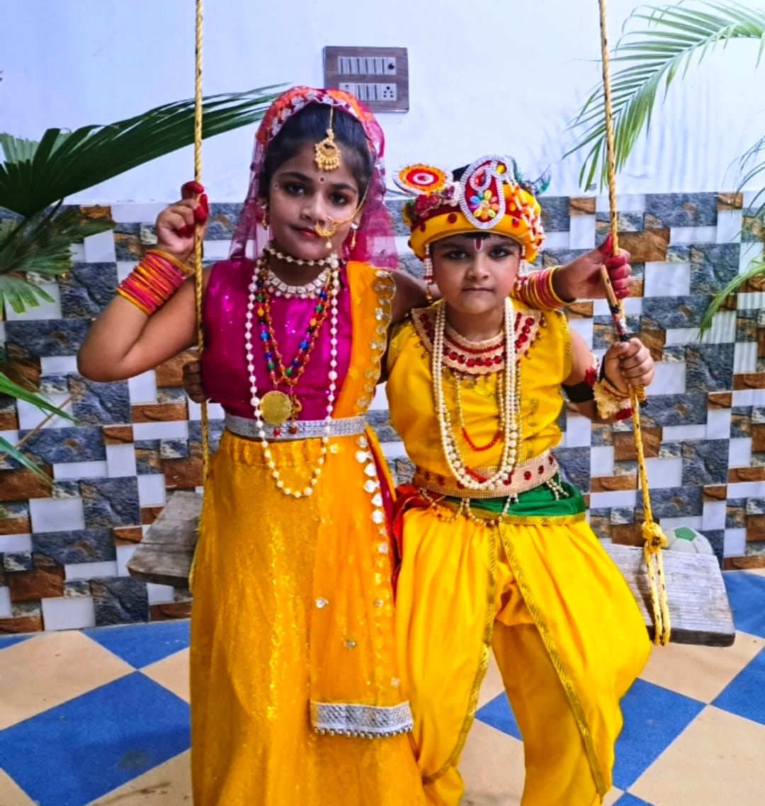 बिशारतगंज में श्रीकृष्ण की भेष भूषा में तैयार बालिका वर्णिका साहू बिशारतगंज में श्रीकृष्ण की भेष भूषा में तैयार बालिका वर्णिका साहू