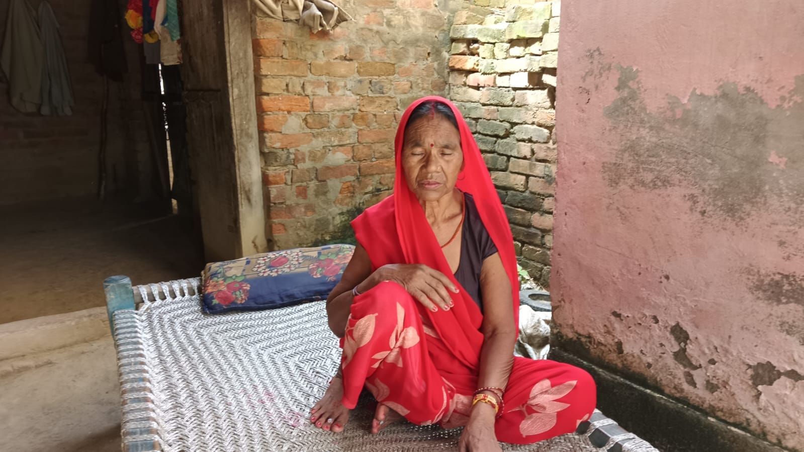 अकबरपुर में नालियो में जमा कूड़ा। संवाद अकबरपुर में नालियो में जमा कूड़ा। संवाद