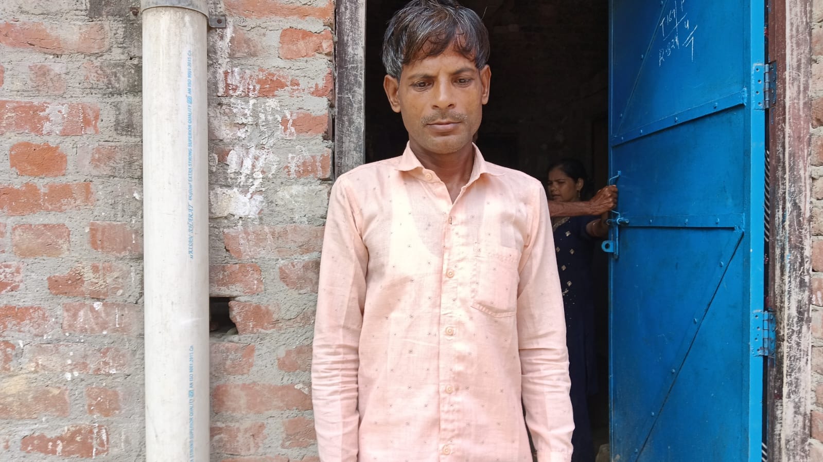 अकबरपुर में नालियो में जमा कूड़ा। संवाद अकबरपुर में नालियो में जमा कूड़ा। संवाद