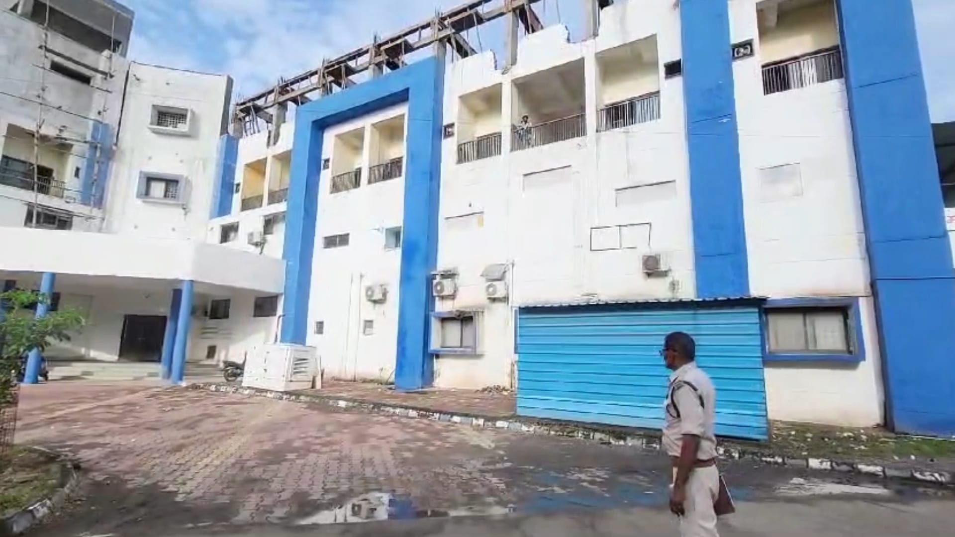 अस्पताल में भर्ती गंभीर मरीज ने किया आत्महत्या का प्रयास