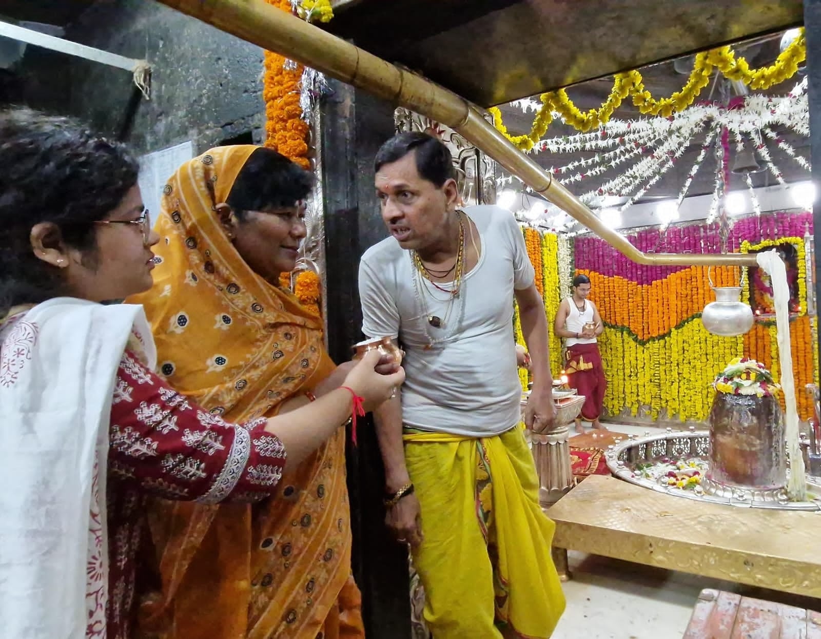 बाबा महाकाल की शरण में पहुंची लोक स्वास्थ्य मंत्री के मंत्री उइके...... चांदी द्वार से लिया आशी बाबा महाकाल की शरण में पहुंची लोक स्वास्थ्य मंत्री के मंत्री उइके...... चांदी द्वार से लिया आशी