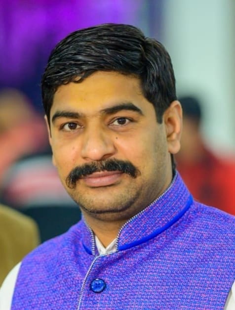 फोटो 22- चिटाने वाली माता मंदिर के पुजारी पंडित अमित शौनक। फोटो 22- चिटाने वाली माता मंदिर के पुजारी पंडित अमित शौनक।