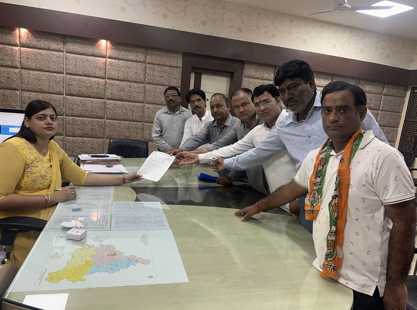 अजमेर शहर की टूटी सड़कों के खिलाफ कांग्रेस ने किया प्रदर्शन