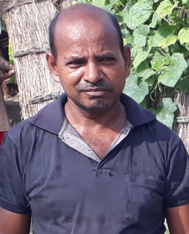 मझगईं के त्रिलोकपुर में सड़क पर भरा गंदा पानी। संवाद