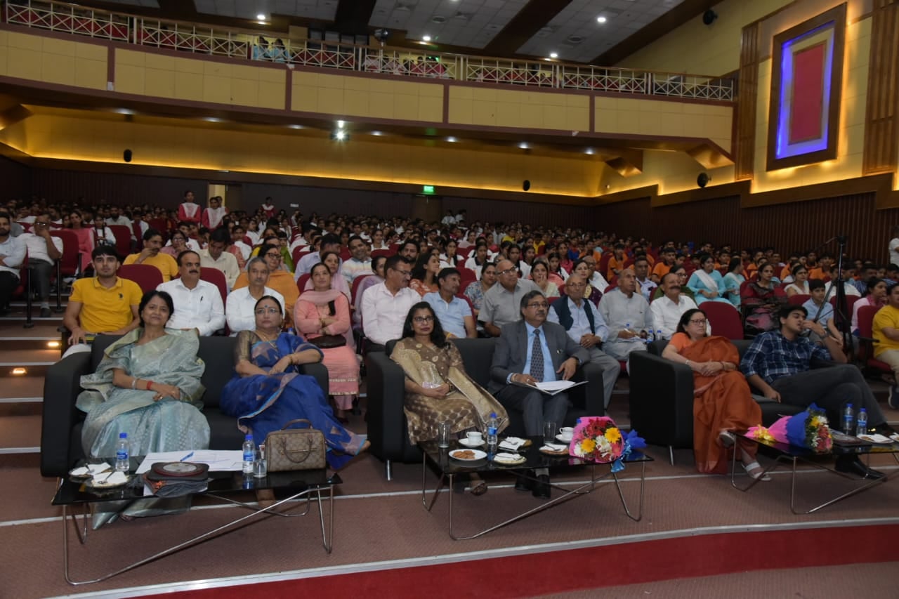 चेतना संस्था बिलासपुर के तत्वावधान में आयोजित डॉ. एनएल नड्डा प्रश्रोतरी प्रतियोगिता के विजेता प चेतना संस्था बिलासपुर के तत्वावधान में आयोजित डॉ. एनएल नड्डा प्रश्रोतरी प्रतियोगिता के विजेता प