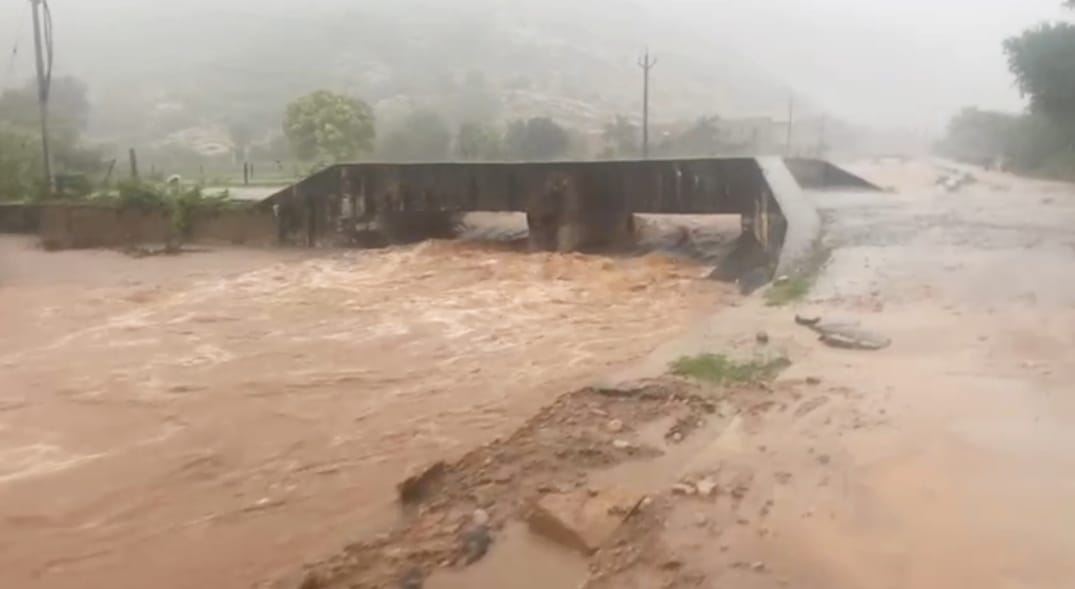 पुष्कर में बाढ़ के हालात