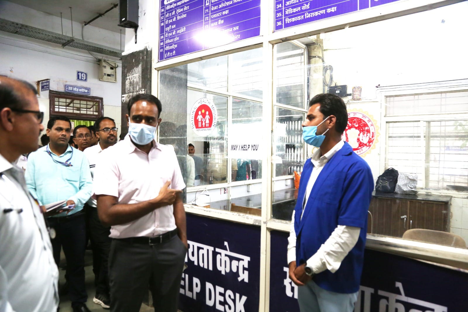 कलेक्टर ने टटोली जिला अस्पताल की व्यवस्थाओं की नब्ज कलेक्टर ने टटोली जिला अस्पताल की व्यवस्थाओं की नब्ज