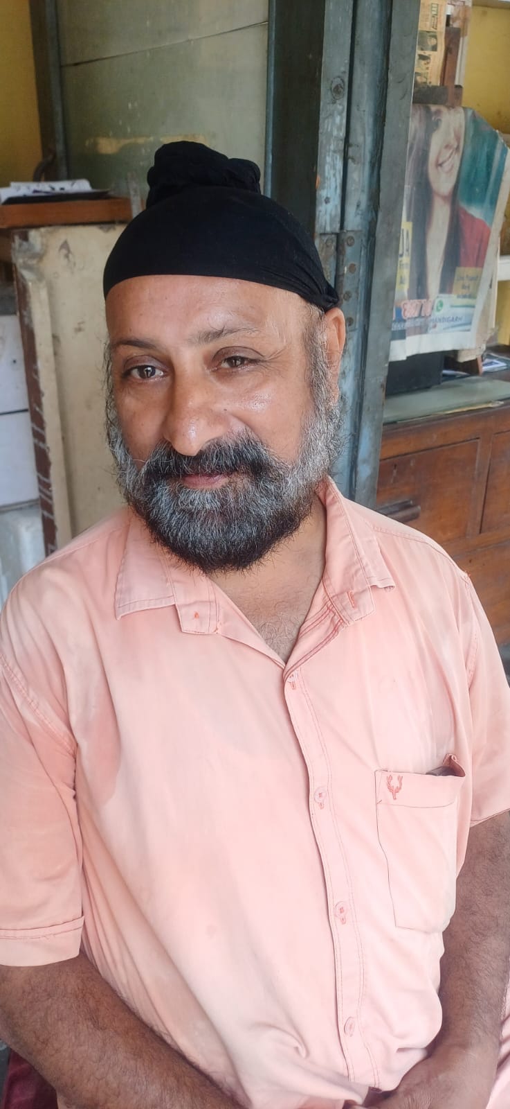 अंबाला छावनी में बब्याल रोड पर चल रहा पेचवर्क का काम अंबाला छावनी में बब्याल रोड पर चल रहा पेचवर्क का काम