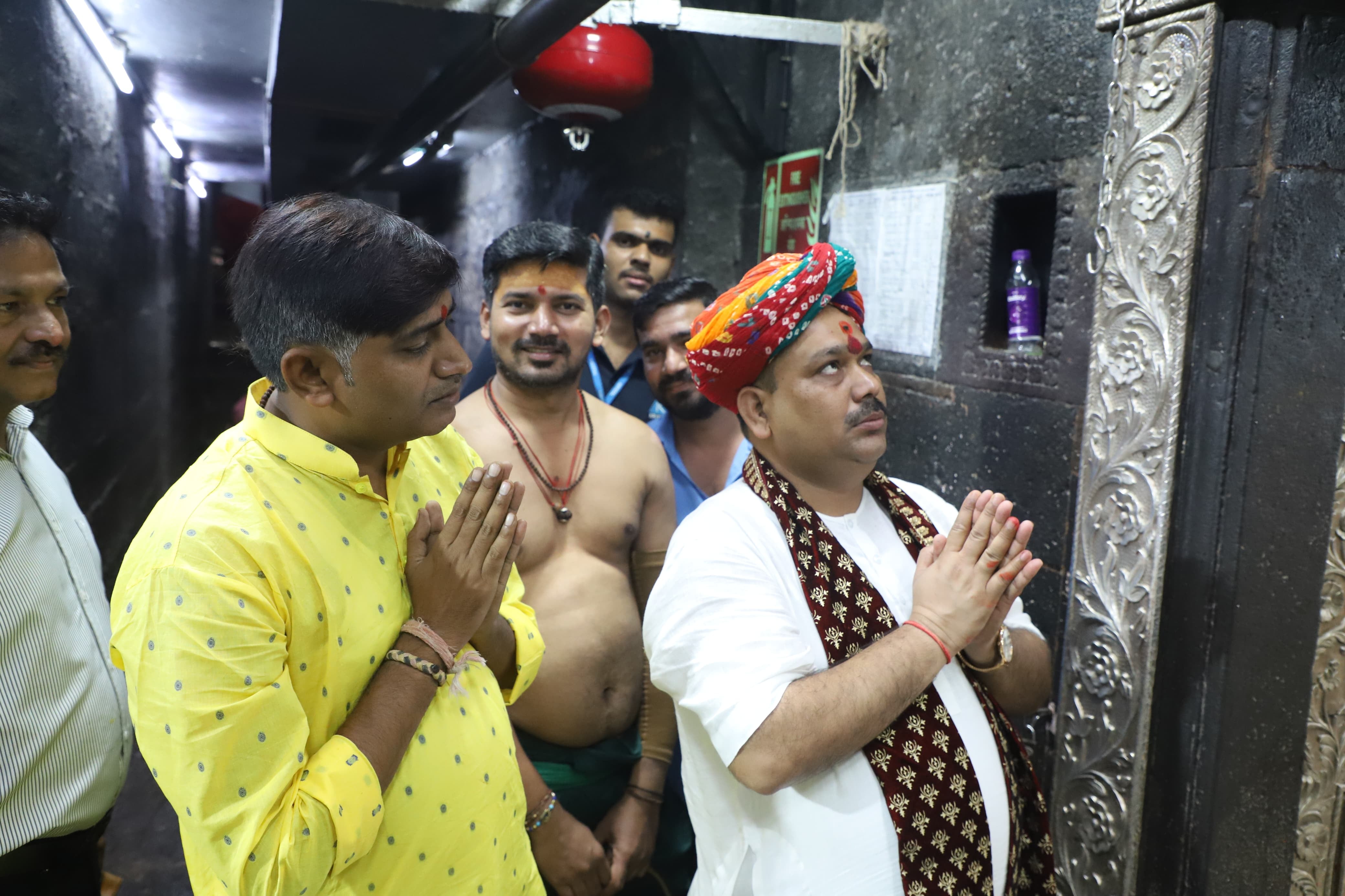 बाबा महाकाल के धाम पहुंचे पंडोखर महाराज....