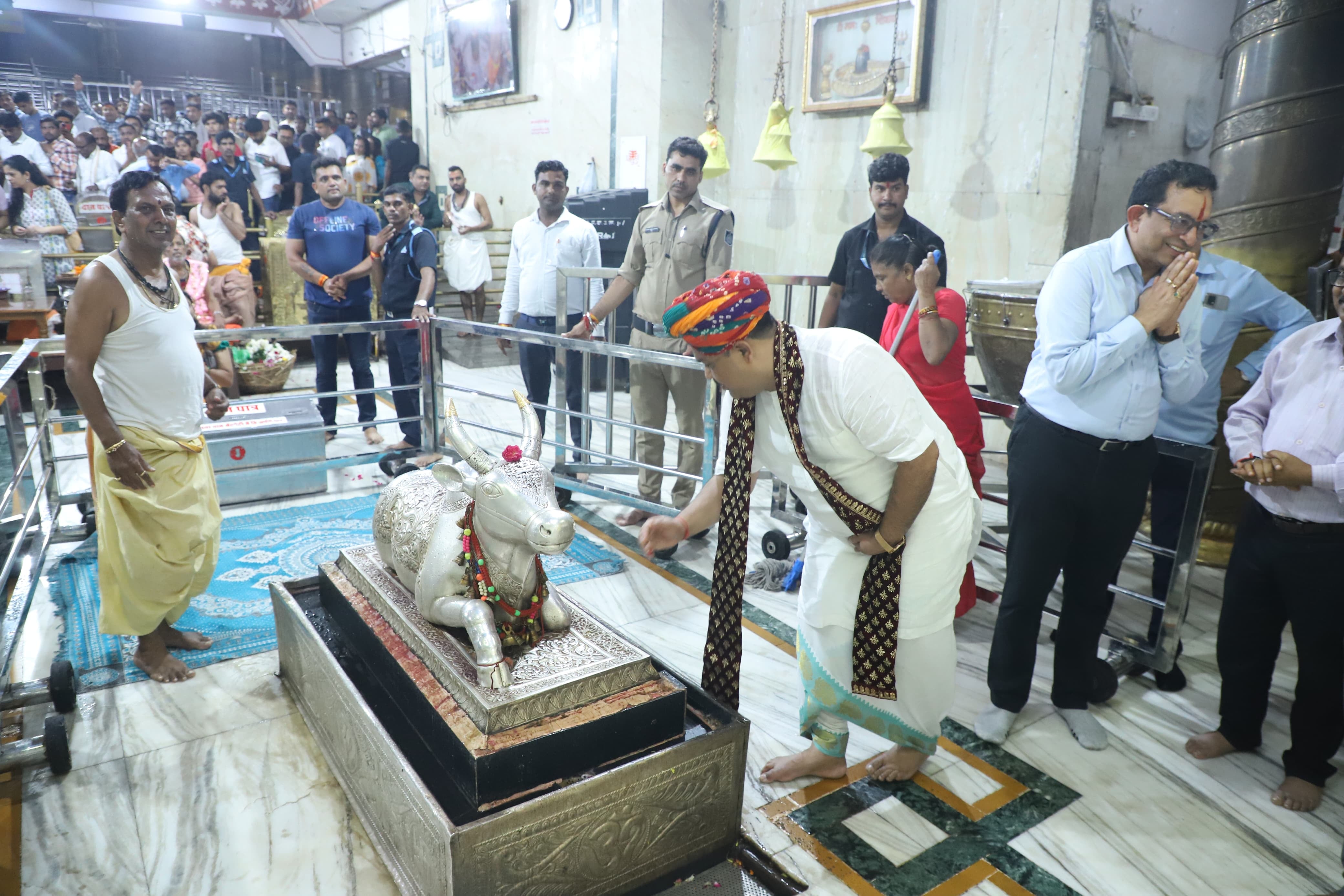 बाबा महाकाल के धाम पहुंचे पंडोखर महाराज....