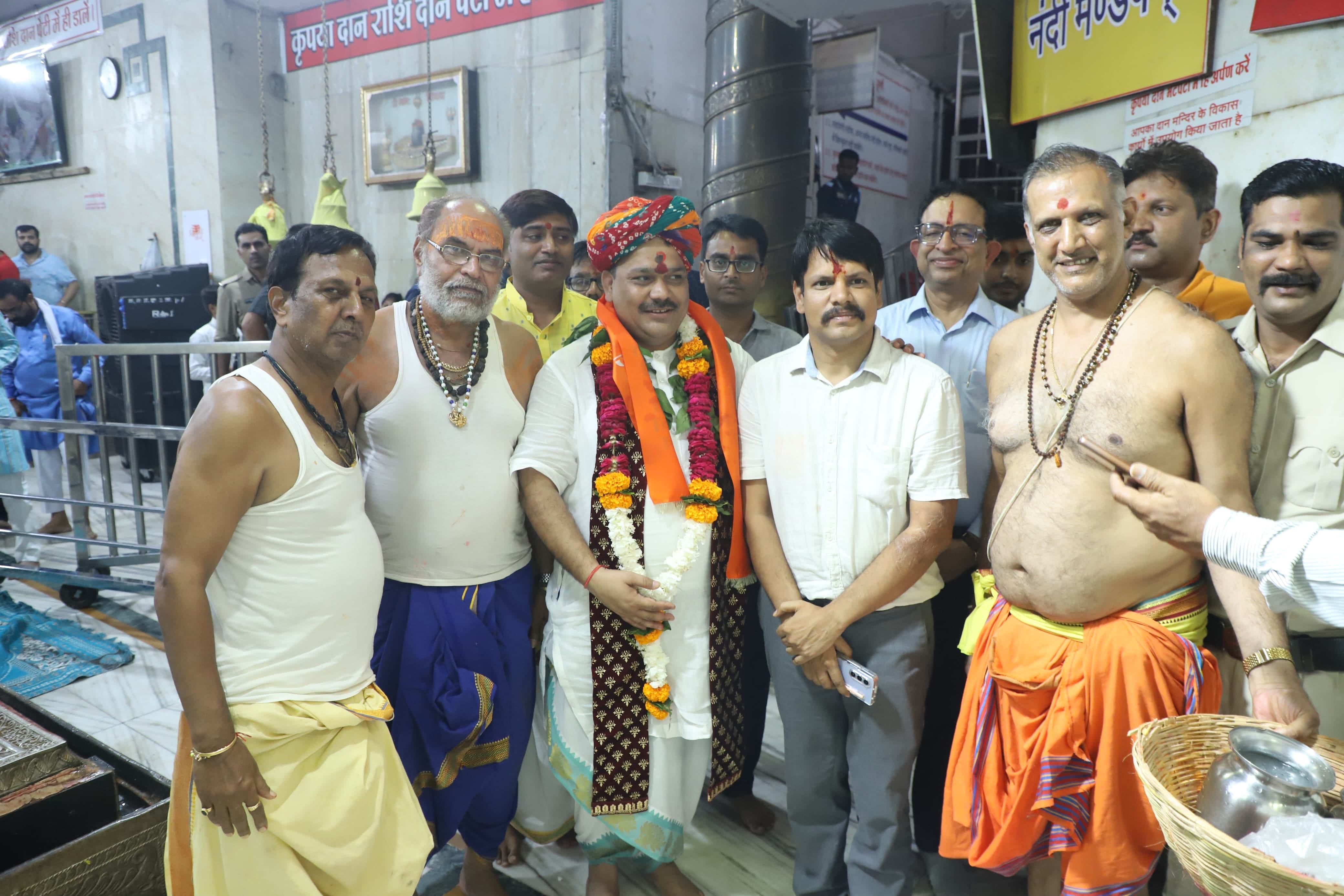 बाबा महाकाल के धाम पहुंचे पंडोखर महाराज....