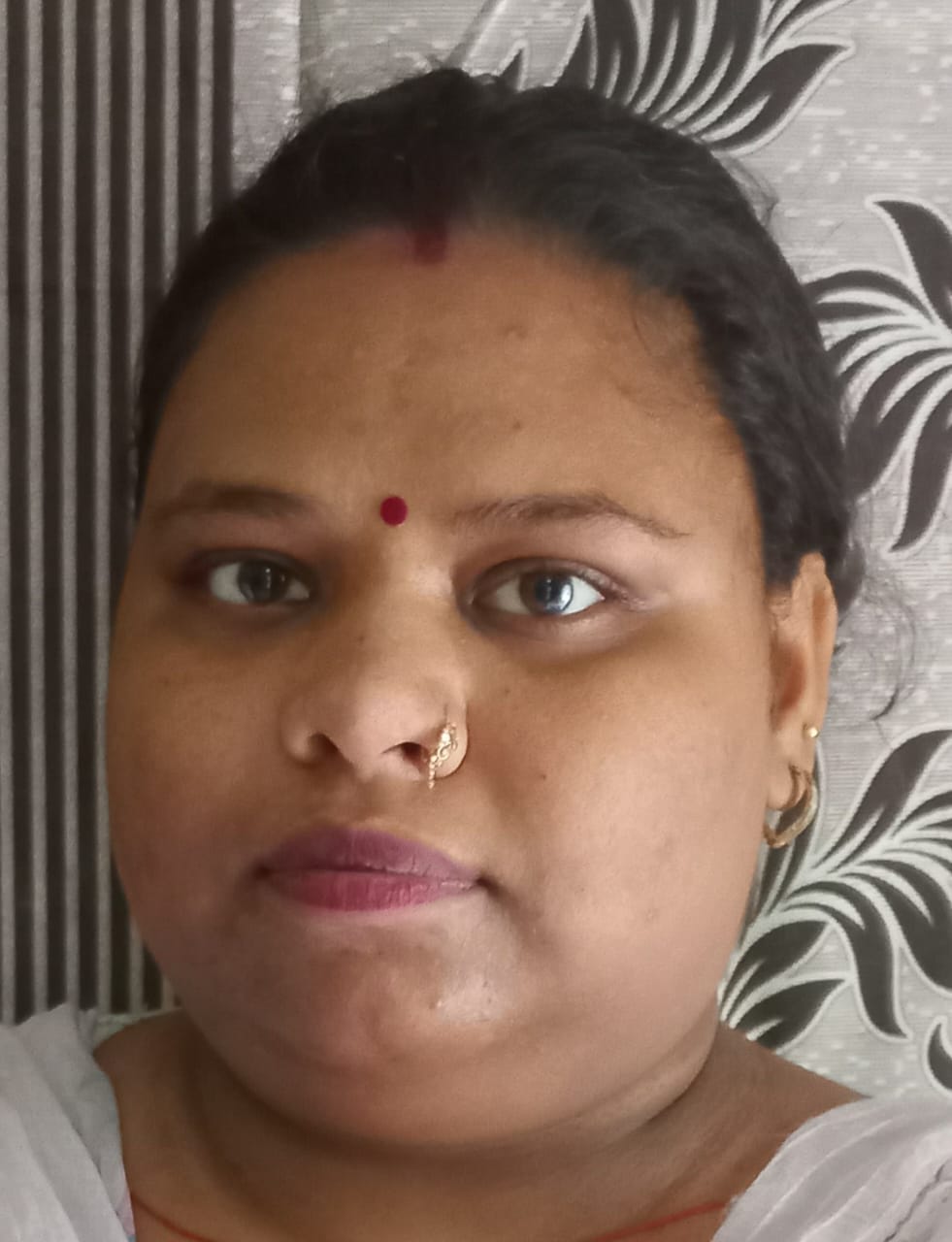 कुरुक्षेत्र। घर के आंगन में विराजमान गणपति की पूजा अर्चना करते श्रद्धालु। संवाद कुरुक्षेत्र। घर के आंगन में विराजमान गणपति की पूजा अर्चना करते श्रद्धालु। संवाद