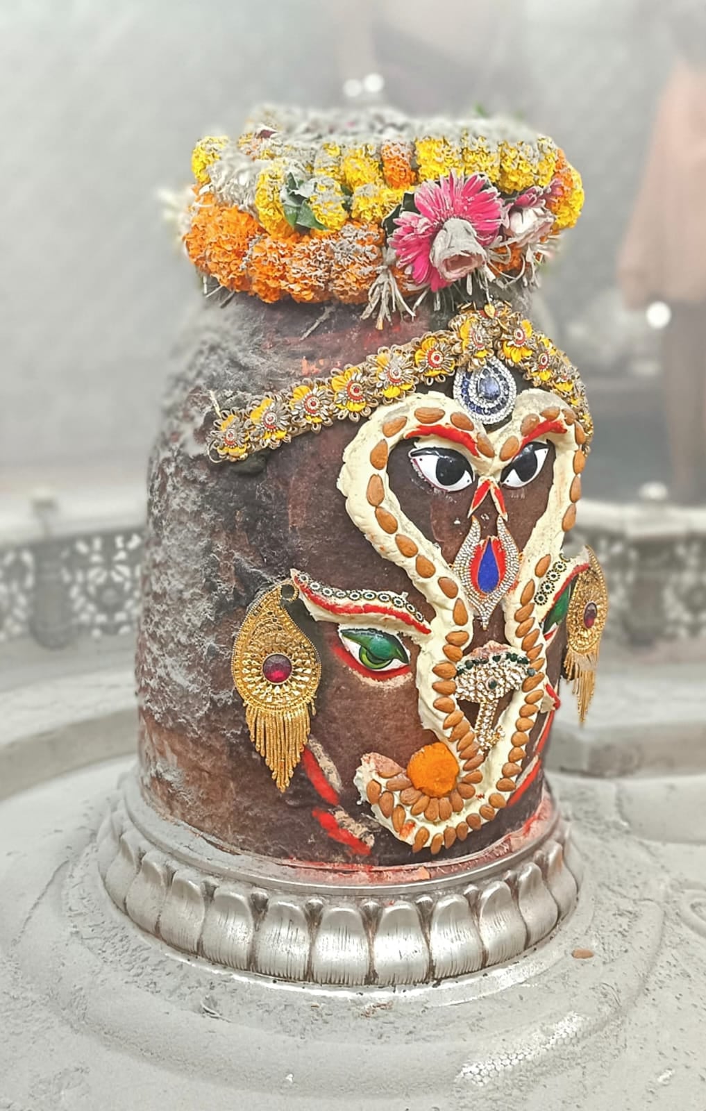 महाकाल एक ऐसा अनोखा मंदिर जहां गणेशोत्सव के दौरान प्रतिदिन श्री गणेश स्वरूप मे सज रहे बाबा महाक