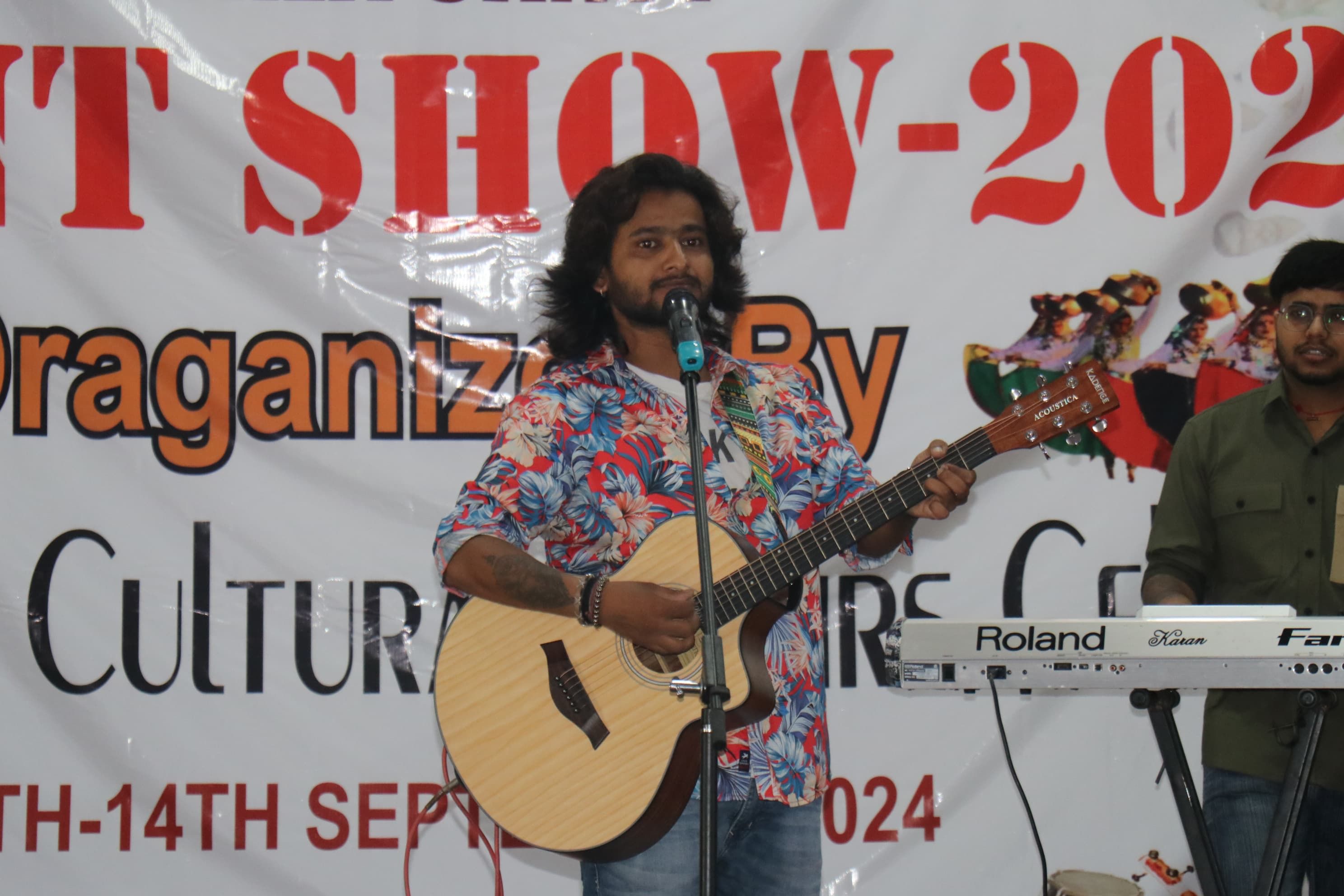 छावनी के गांधी मेमोरियल नेशनल कॉलेज प्रतिभा खोज कार्यक्रम में विजेताओं को सममानित करते हुए छावनी के गांधी मेमोरियल नेशनल कॉलेज प्रतिभा खोज कार्यक्रम में विजेताओं को सममानित करते हुए