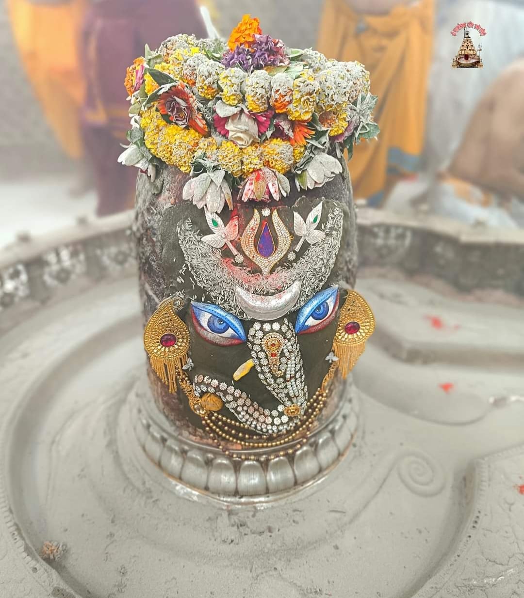 बाबा महाकाल के दरबार में जय गणेश की गूंज, भस्म आरती में हुआ श्री गणेश स्वरूप मे श्रंगार बाबा महाकाल के दरबार में जय गणेश की गूंज, भस्म आरती में हुआ श्री गणेश स्वरूप मे श्रंगार
