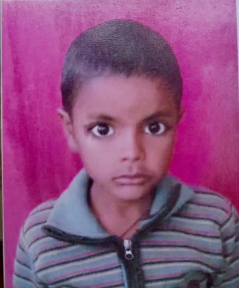 कलान में हादसे के बाद रोते-बिलखते मृतकों के परिजन। स्रोत: जागरुक पाठक कलान में हादसे के बाद रोते-बिलखते मृतकों के परिजन। स्रोत: जागरुक पाठक