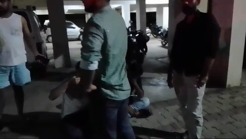 बीयर पार्टी कर रहे डाक्टर्स पर कार्रवाई को लेकर मंत्री ने दिए निर्देश