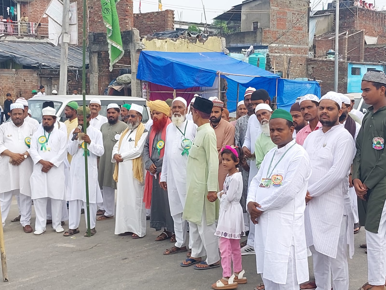 पूरनपुर में निकाला गया जुलूस ए मोहम्मदी।