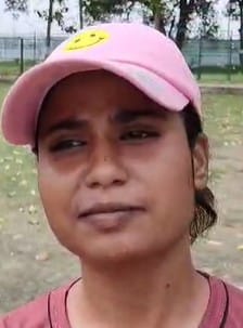 स्पोर्ट्स स्टेडियम हथौड़ा में मंडलीय स्तरीय प्रतियोगिता में हॉकी खेलतीं बालिकाएं। संवाद स्पोर्ट्स स्टेडियम हथौड़ा में मंडलीय स्तरीय प्रतियोगिता में हॉकी खेलतीं बालिकाएं। संवाद