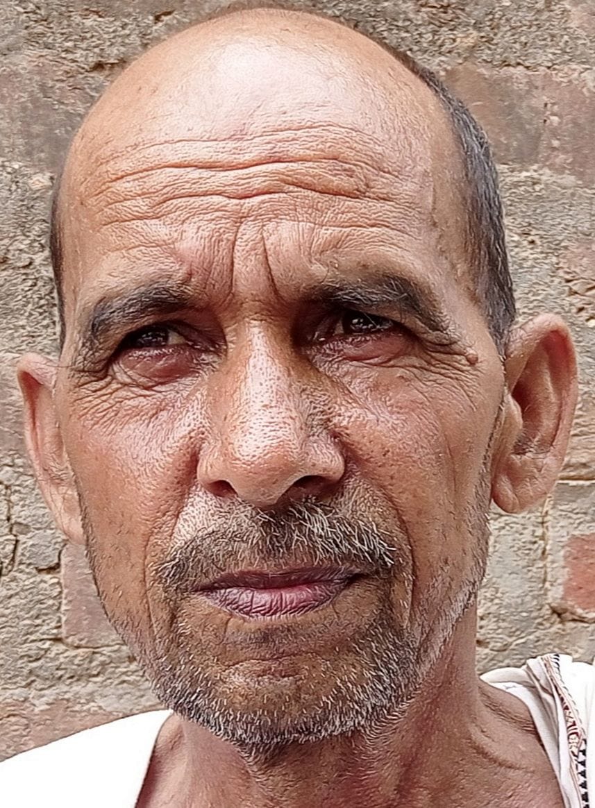जलालाबाद-शमशाबाद स्टेट हाइवे पर गंगा की बाढ़ के बीच निकलती बैलगाड़ी। स्रोत: जागरुक पाठक जलालाबाद-शमशाबाद स्टेट हाइवे पर गंगा की बाढ़ के बीच निकलती बैलगाड़ी। स्रोत: जागरुक पाठक