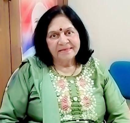 प्रोफेसर रीता। प्रोफेसर रीता।