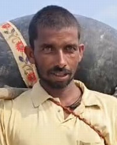 दातागंज के हर्रामपुर गांव में बाढ़ के पानी में डूबीं फसल। संवाद दातागंज के हर्रामपुर गांव में बाढ़ के पानी में डूबीं फसल। संवाद