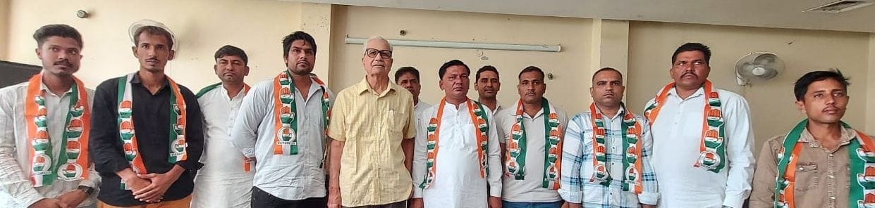 20जेएनडी25-पंचायती समिति प्रधान और उपप्रधान को कांग्रेस पार्टी ज्वाइन करवाते हुए बृजेंद्र सिंह 20जेएनडी25-पंचायती समिति प्रधान और उपप्रधान को कांग्रेस पार्टी ज्वाइन करवाते हुए बृजेंद्र सिंह