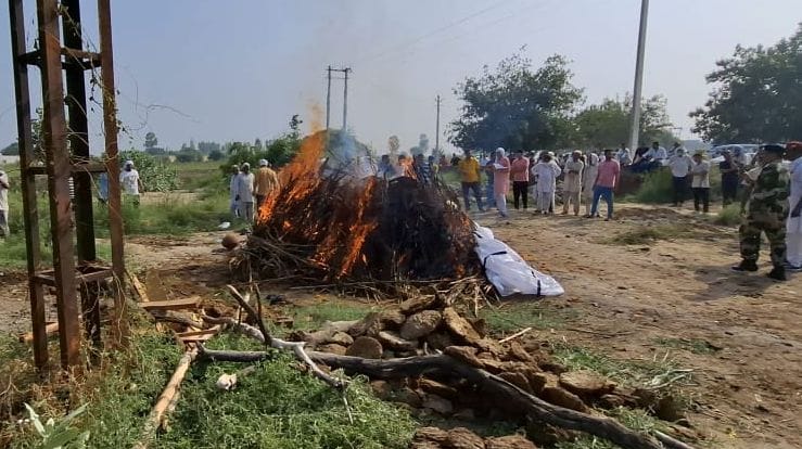 22जेएनडी25 : बलिदानी दयानंद का फोटो।