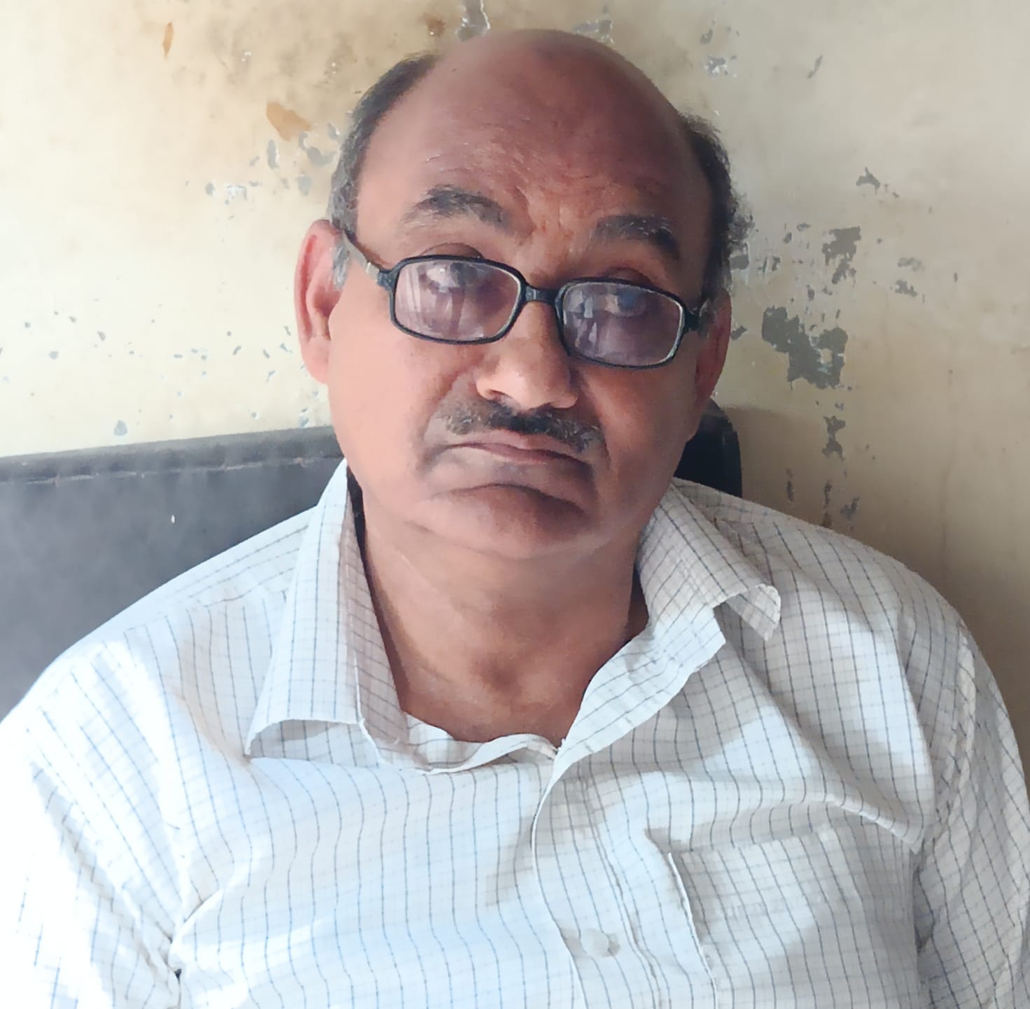 अवधेश । अवधेश ।