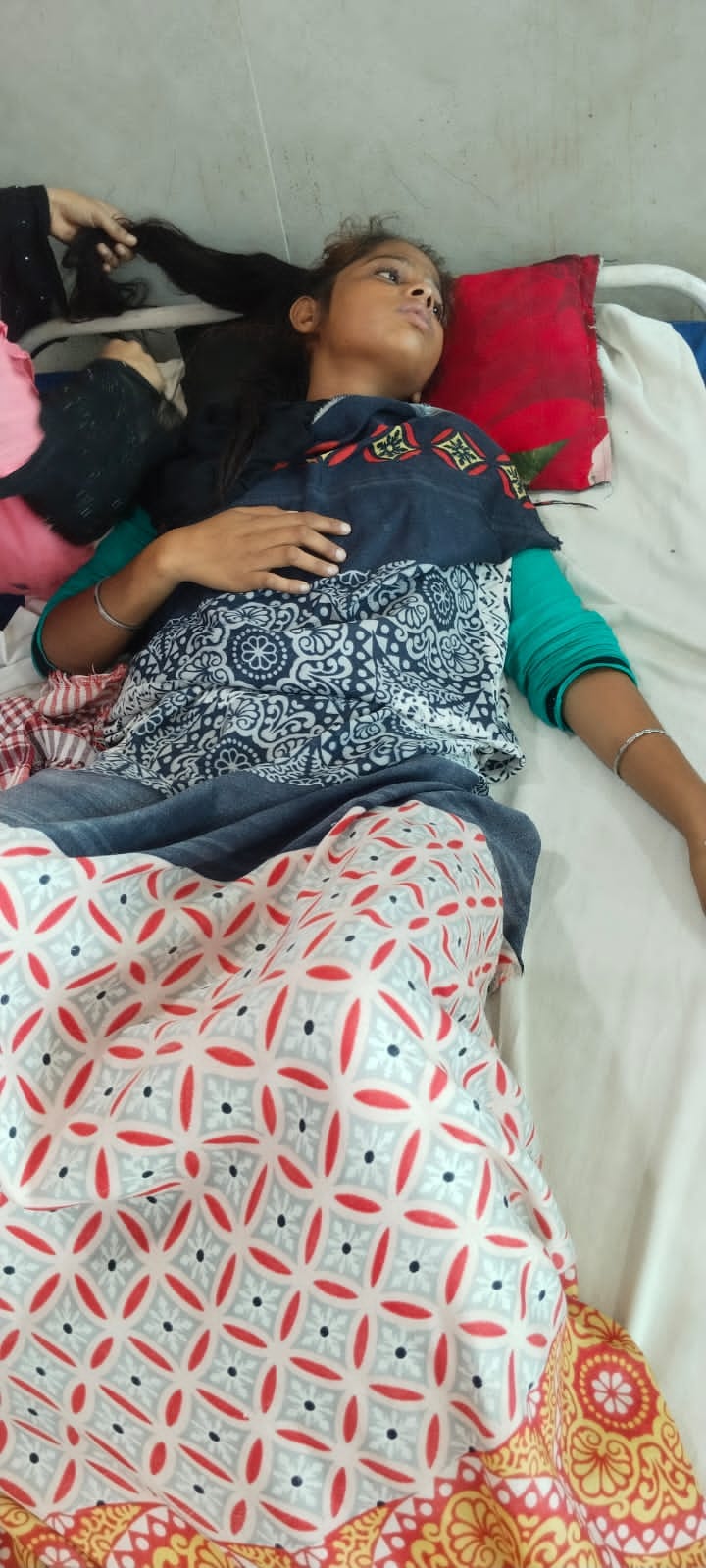 इल्मा फाइल फोटो इल्मा फाइल फोटो