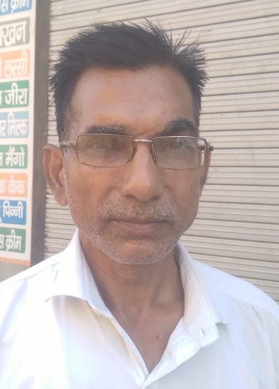 23जेएनडी17: पुरानी अनाज मंडी में भरे बारिश के पानी से गुजरती गाड़ी। संवाद 23जेएनडी17: पुरानी अनाज मंडी में भरे बारिश के पानी से गुजरती गाड़ी। संवाद