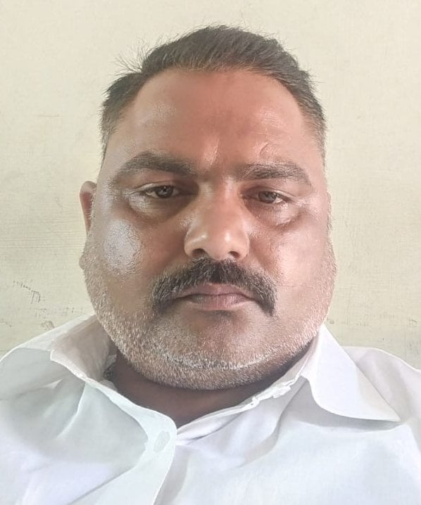 अशोक श्रीवास्तव।