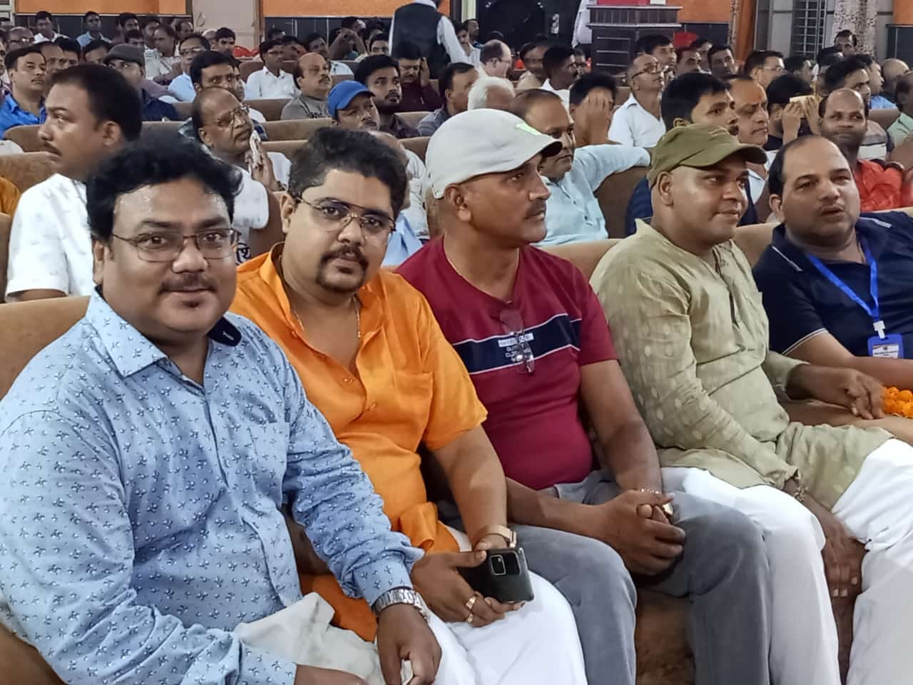 बीसलपुर मैं व्यापारियों के सम्मेलन को संबोधित करते अखिल भारतीय व्यापार मंडल के राष्ट्रीय अध्यक बीसलपुर मैं व्यापारियों के सम्मेलन को संबोधित करते अखिल भारतीय व्यापार मंडल के राष्ट्रीय अध्यक