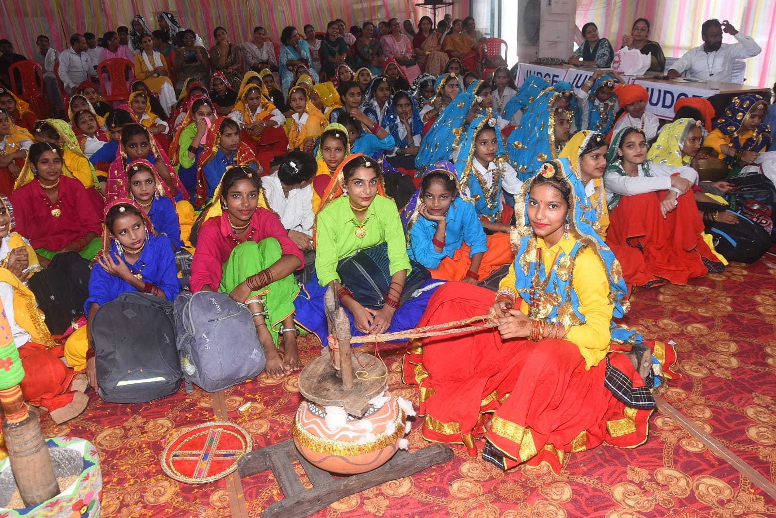 24jjrp10- झज्जर। राजकीय वरिष्ठ माध्यमिक विद्यालय में आयोजित प्रतियोगिता के दौरान नृत्य प्रस्तुत 24jjrp10- झज्जर। राजकीय वरिष्ठ माध्यमिक विद्यालय में आयोजित प्रतियोगिता के दौरान नृत्य प्रस्तुत
