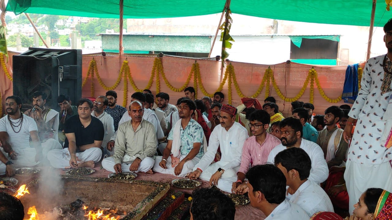 ओंकारेश्वर में हुआ महामृत्युंजय जप अनुष्ठान महायज्ञ