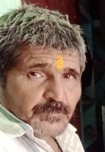 कैलाशपुर गांव के पास चक्काजाम करते ग्रामीण। संवाद कैलाशपुर गांव के पास चक्काजाम करते ग्रामीण। संवाद