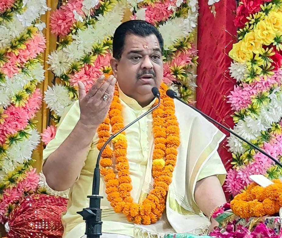 बीसलपुर में आयोजित खाटू श्याम के संकीर्तन में भजन सुनाते अमन सावरिया।स्रोत:कमेटी बीसलपुर में आयोजित खाटू श्याम के संकीर्तन में भजन सुनाते अमन सावरिया।स्रोत:कमेटी