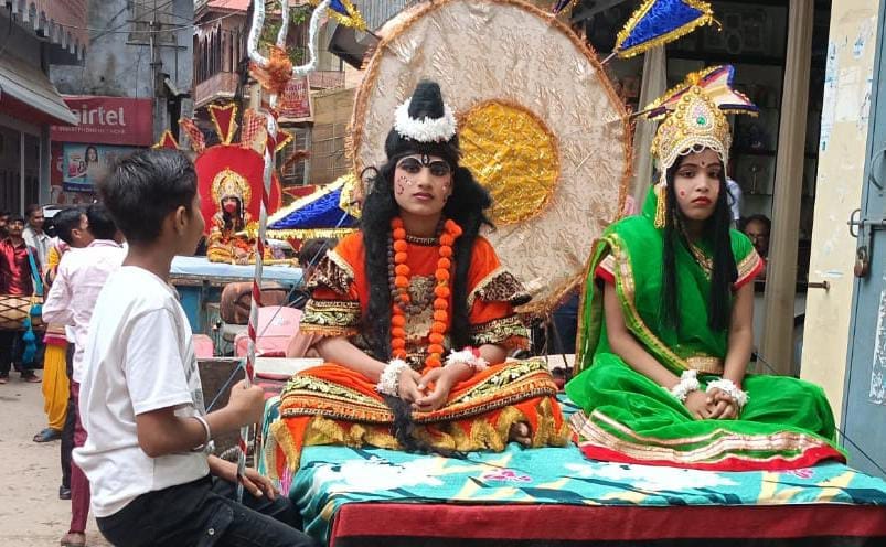 बीसलपुर में निकाली गई गणेश शोभा यात्रा।संवाद बीसलपुर में निकाली गई गणेश शोभा यात्रा।संवाद