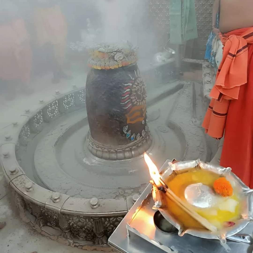 भस्म आरती मे बाबा महाकाल का ऐसा श्रंगार.... मस्तक पर चमका सूर्य खुल गई तीसरी आंख