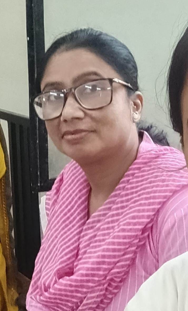 एक्सीडेंट के बाद घटना स्थल पर टूटी पर बाइक। एक्सीडेंट के बाद घटना स्थल पर टूटी पर बाइक।
