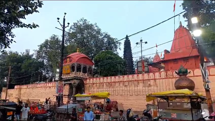 घट स्थापना से हुई नवरात्रि की शुरुआत, माता मंदिरों में उमड़ी भीड़, हरसिद्धि मंदिर मे अब प्रतिदि