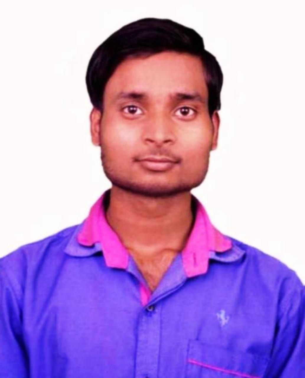 पीलीभीत के ड्रंमड राजकीय इंटर कॉलेज परिसर मेेे नाइलिट सेंटर भवन निर्माण का शिलान्यास करते केंद