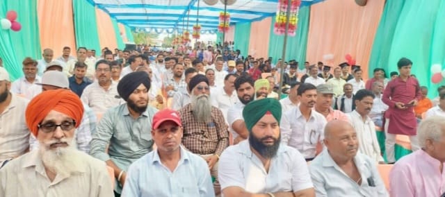 पूरनपुर क्षेत्र के गांव कजरी निरंजनपुर के कॉलेज में केंद्रीय राज्यमंत्री जितिन जितिन प्रसाद का पूरनपुर क्षेत्र के गांव कजरी निरंजनपुर के कॉलेज में केंद्रीय राज्यमंत्री जितिन जितिन प्रसाद का