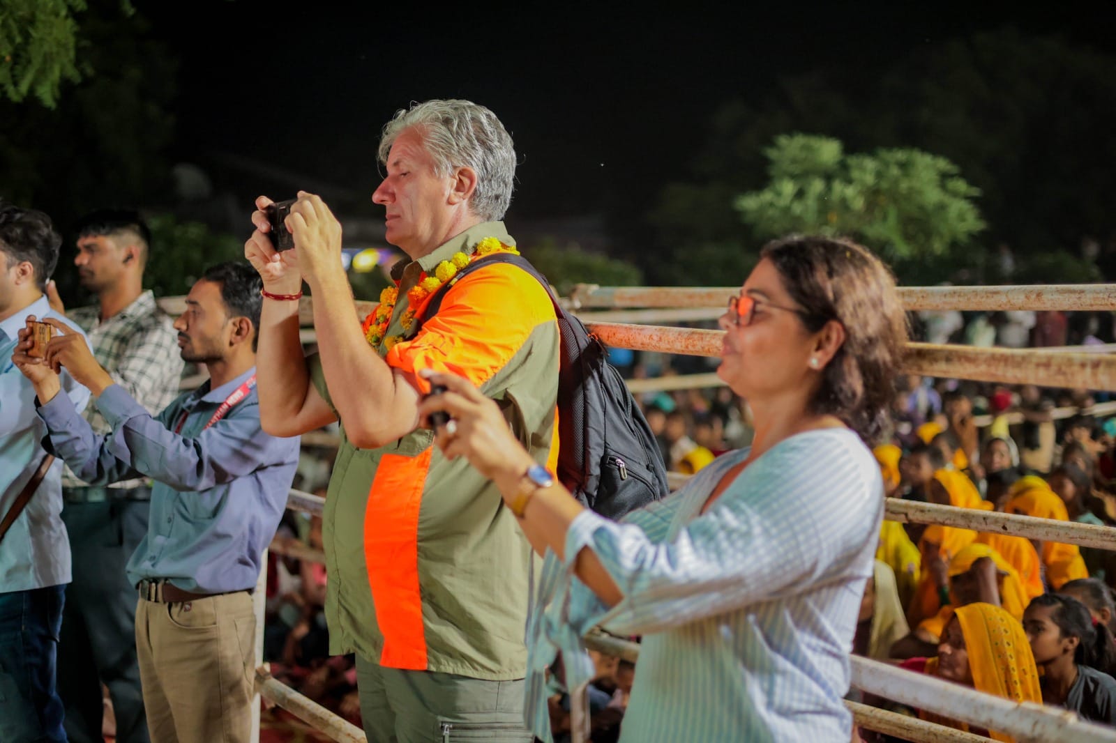 विदेशियों ने खूब सराय कच्ची घोड़ी नृत्य और देखा आभानेरी फेस्टिवल विदेशियों ने खूब सराय कच्ची घोड़ी नृत्य और देखा आभानेरी फेस्टिवल